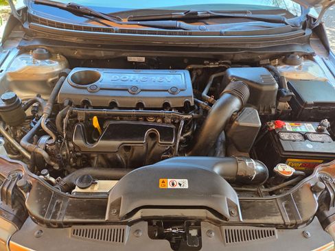 Used 2013 Kia Forte EX image 10