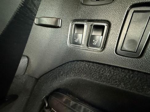 Used 2016 Mercedes-Benz GL 320 BlueTEC 4MATIC image 29