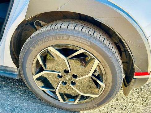 Used 2022 Hyundai Ioniq 5 SE w/ Cargo Package image 25