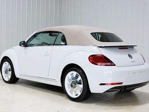 Used 2019 Volkswagen Beetle 2.0T Final Edition SEL FWD image 2