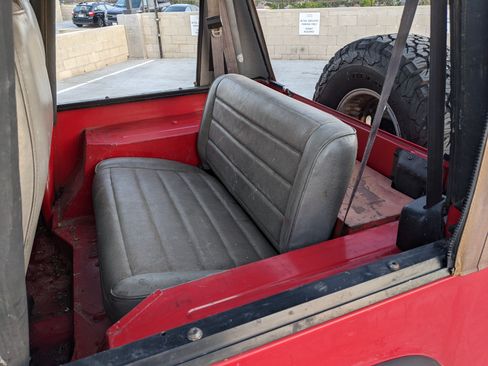 Used 1992 Jeep Wrangler 4WD image 10