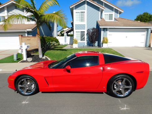 Used 2006 Chevrolet Corvette Coupe image 6