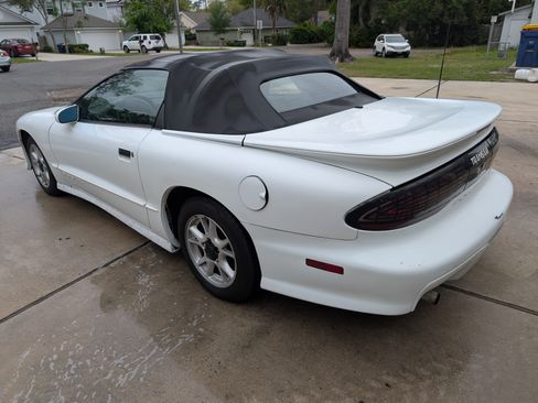 Used 1995 Pontiac Firebird Trans Am image 2