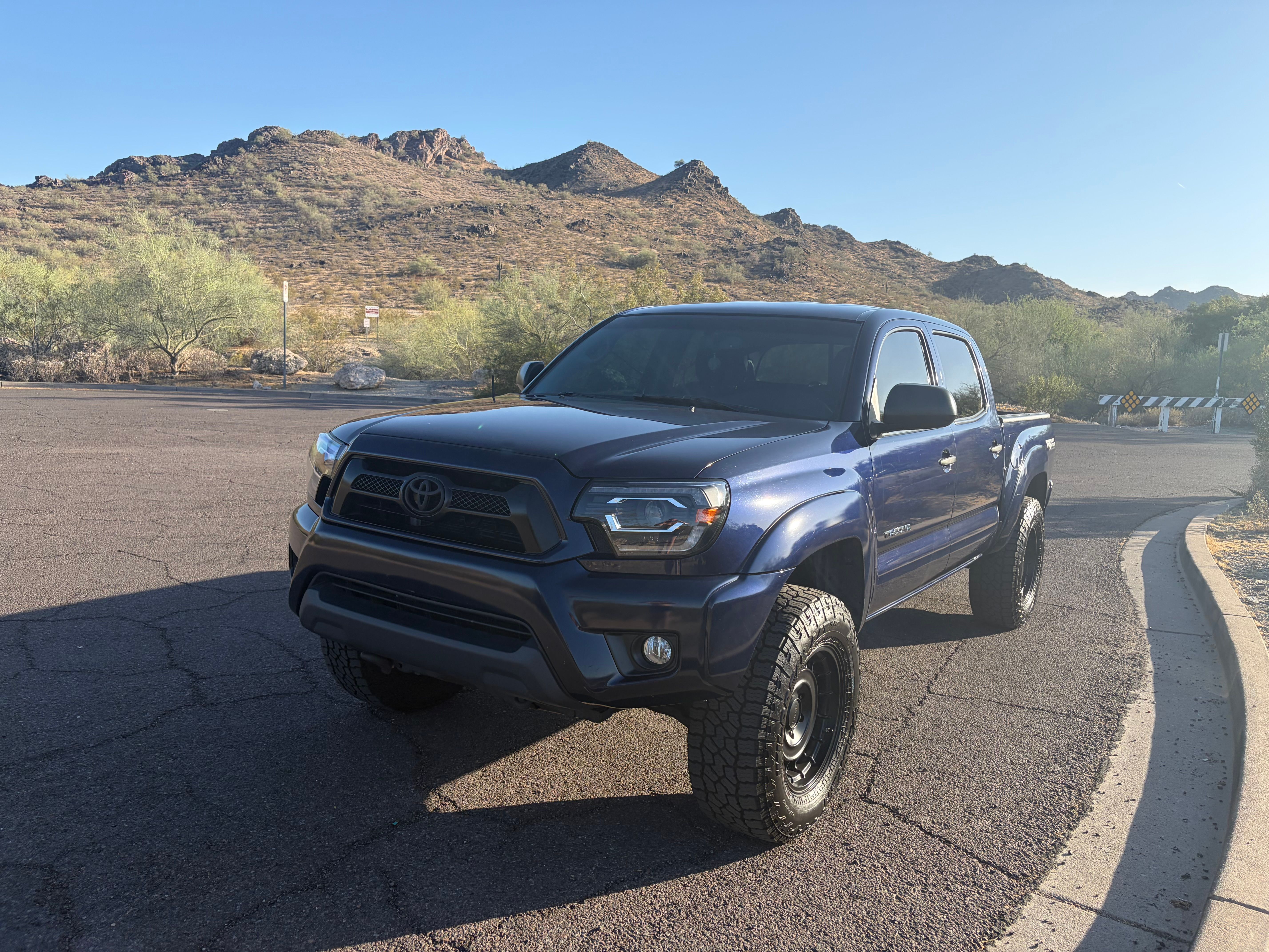 Used 2013 Toyota Tacoma 4x4 Double Cab w/ TRD Off-Road Pkg image 12