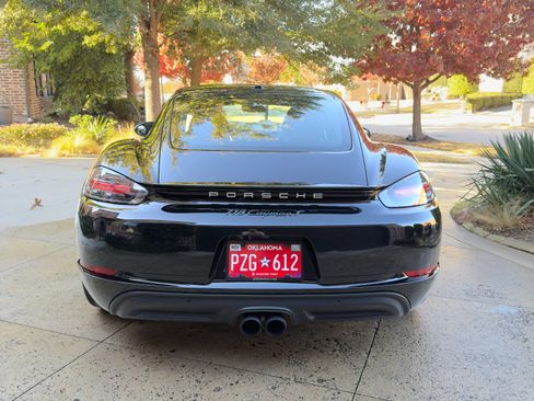 Used 2021 Porsche 718 Cayman image 5