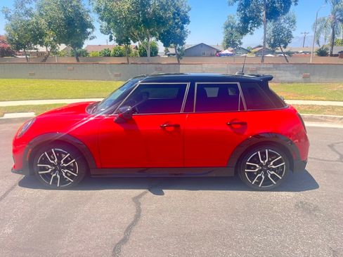 Used 2025 MINI Cooper S FWD image 4