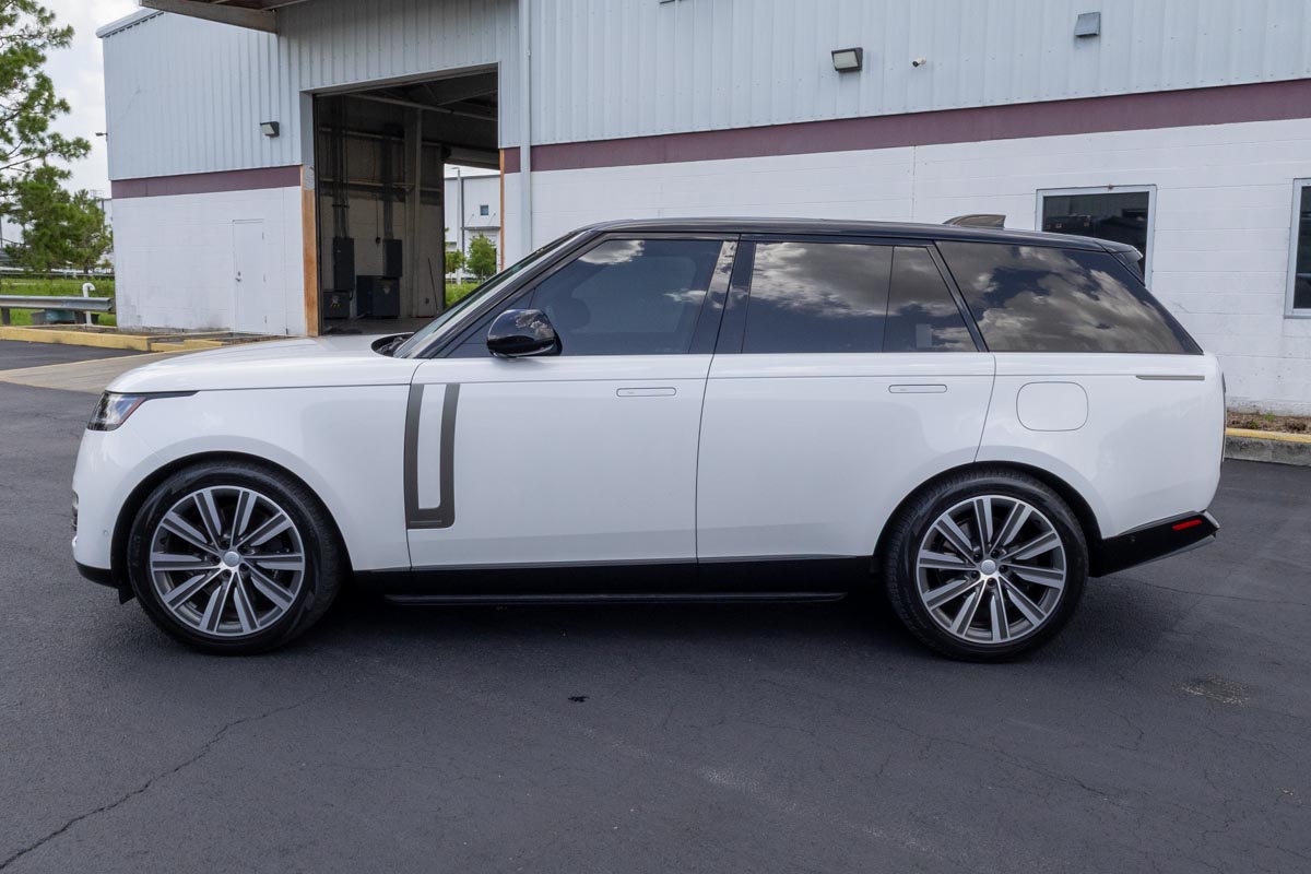 Used 2024 Land Rover Range Rover Autobiography AWD/4WD image 8