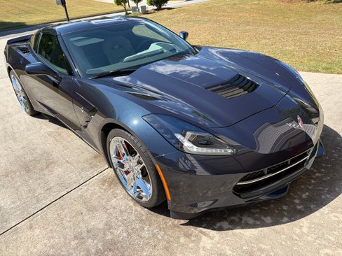 Used 2015 Chevrolet Corvette Stingray Coupe w/ 3LT Preferred Equipment Group image 2