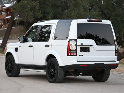 Used 2016 Land Rover LR4 HSE Silver Edition image 4