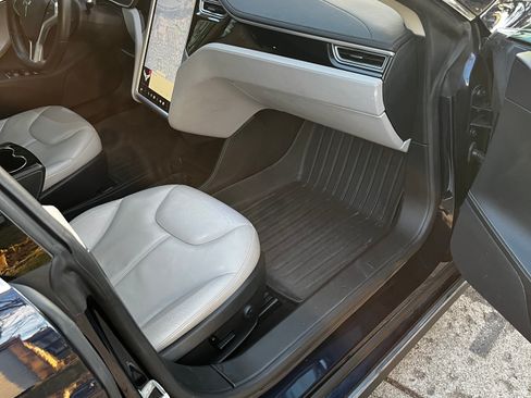 Used 2014 Tesla Model S image 16