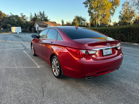 Used 2013 Hyundai Sonata SE w/ Navigation & Sunroof Pkg image 4