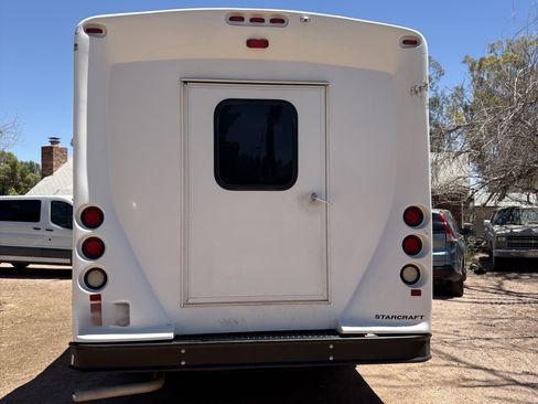 Used 2017 Ford E-350 and Econoline 350 Super Duty w/ Shuttle Bus Prep Package RWD image 4