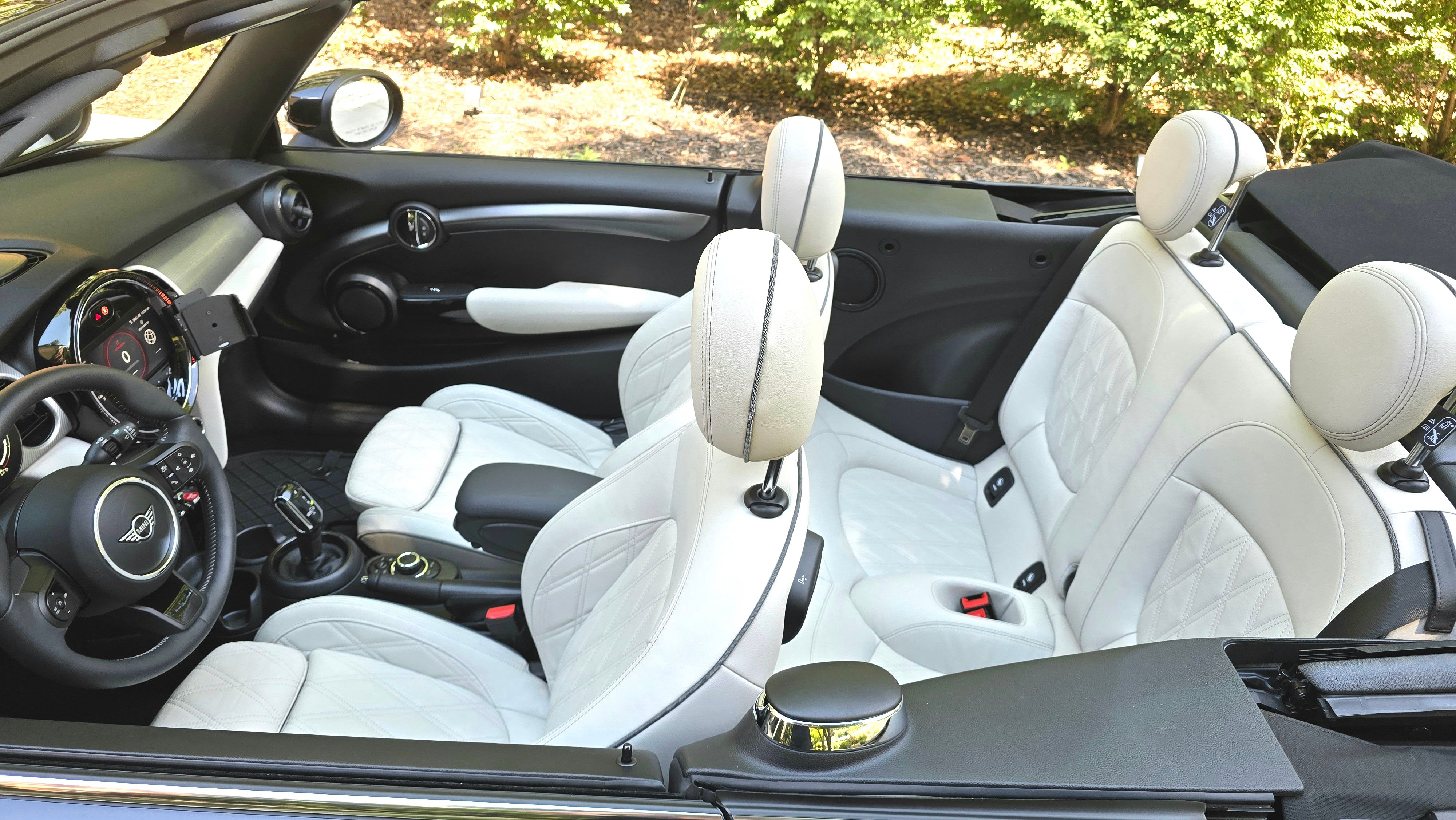 Used 2023 MINI Cooper Convertible w/ Signature Upholstery Package FWD image 2