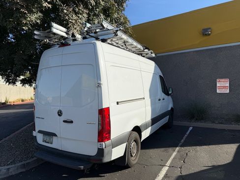 Used 2021 Mercedes-Benz Sprinter 2500 image 14