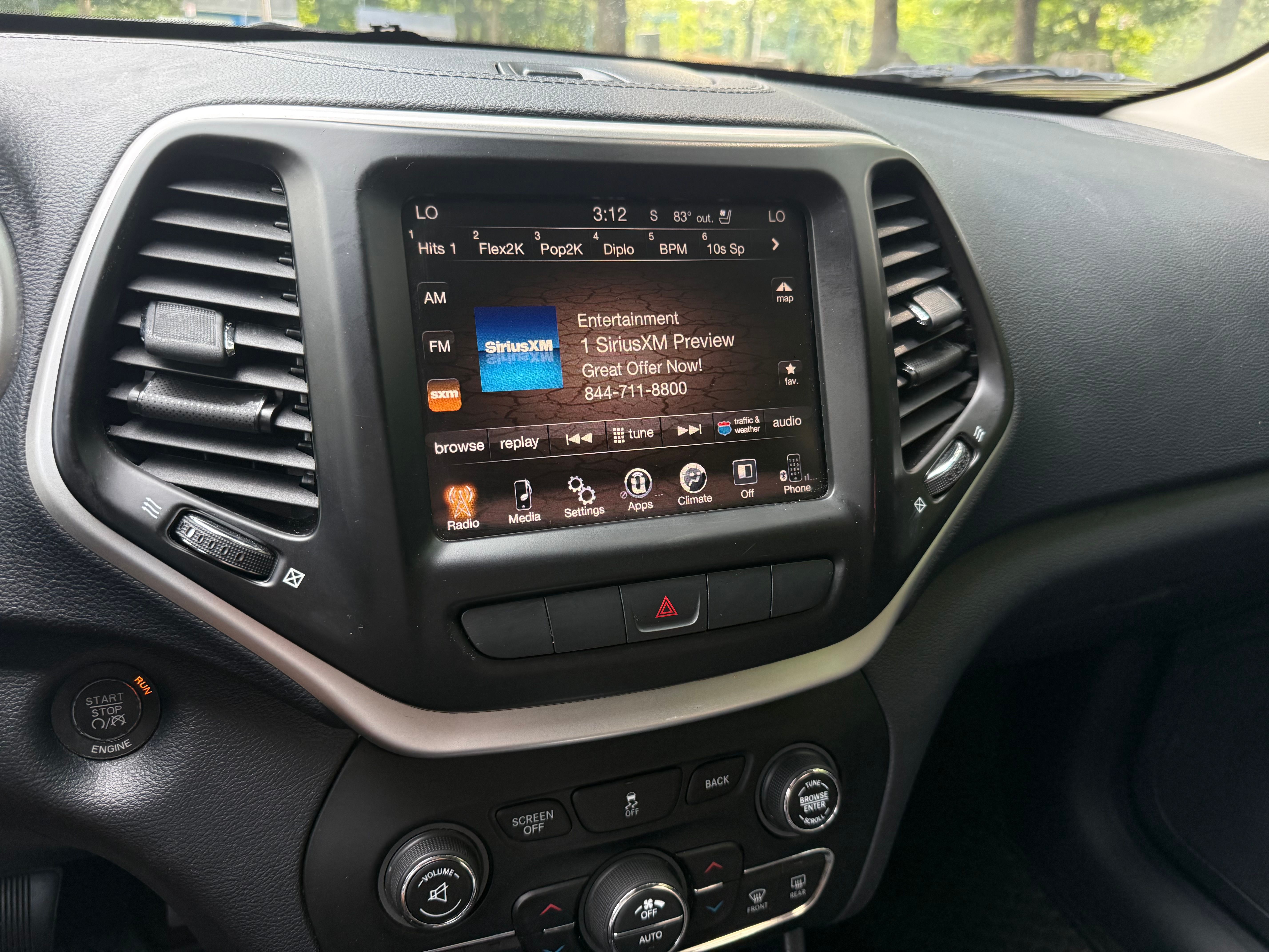 Used 2014 Jeep Cherokee Limited w/ Luxury Group AWD/4WD image 15