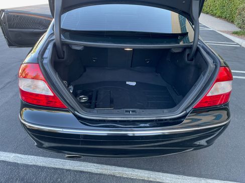 Used 2008 Mercedes-Benz CLK 350 Coupe image 9