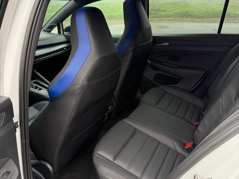 Used 2025 Volkswagen Golf image 12