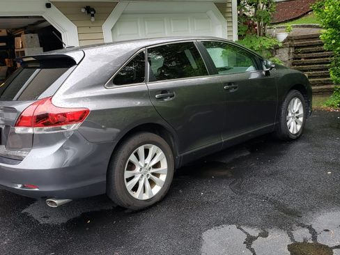 Used 2015 Toyota Venza LE image 12
