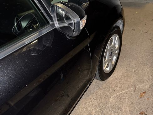 Used 2014 Ford Fiesta SE image 5