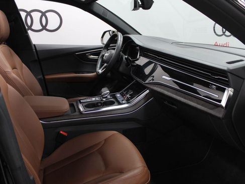 Used 2020 Audi Q8 Prestige w/ Prestige Package image 13