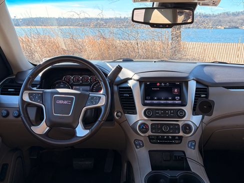 Used 2015 GMC Yukon XL SLT w/ Open Road Package image 19