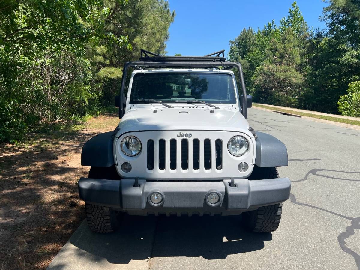 Used 2015 Jeep Wrangler Sport w/ Quick Order Package 24S AWD/4WD image 2