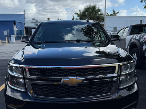 Used 2020 Chevrolet Suburban LT RWD image 19