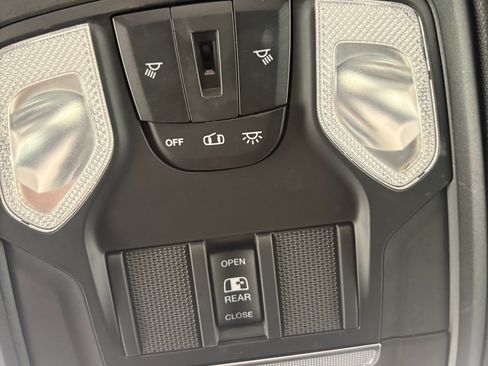Used 2019 RAM 1500 Big Horn AWD/4WD image 17