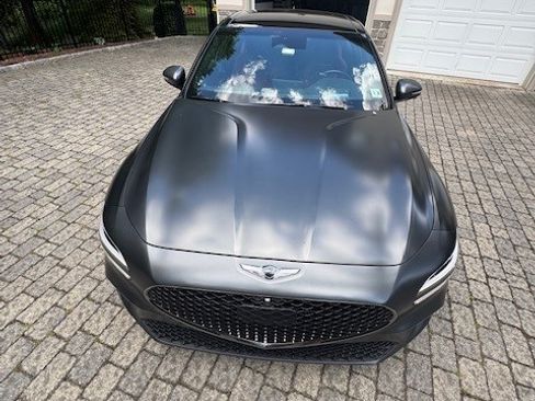 Used 2022 Genesis G70 3.3T Launch Edition image 4