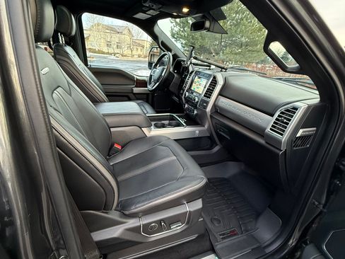 Used 2017 Ford F350 Platinum w/ Platinum Ultimate Package image 18