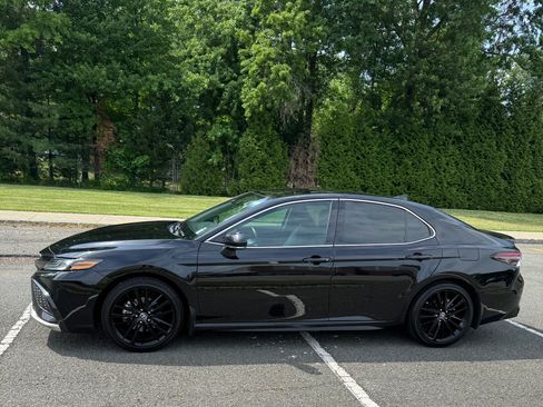 Used 2023 Toyota Camry XSE FWD image 1
