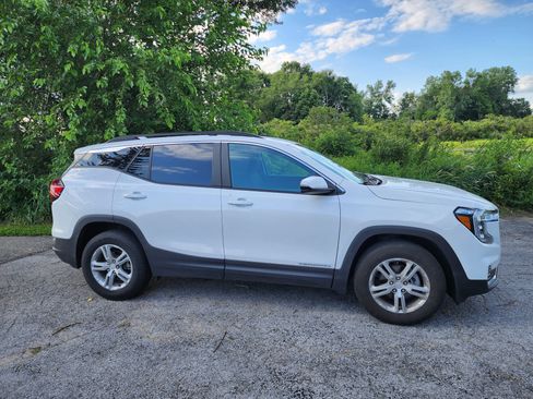 Used 2023 GMC Terrain SLE w/ Driver Convenience Package AWD/4WD image 1