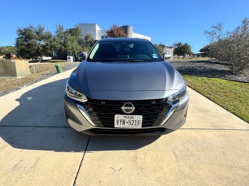 Used 2024 Nissan Sentra SV image 2