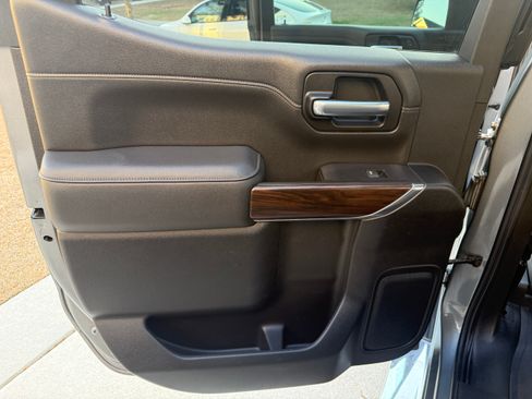 Used 2021 GMC Sierra 1500 SLT w/ SLT Premium Plus Package image 23