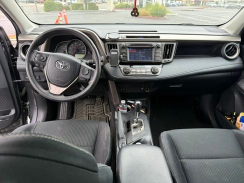 Used 2013 Toyota RAV4 XLE AWD/4WD image 13