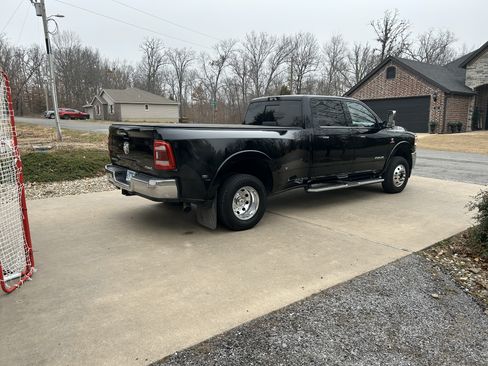 Used 2022 RAM 3500 Laramie image 11