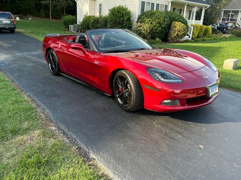 Used 2008 Chevrolet Corvette Convertible w/ Preferred Equipment Group image 2