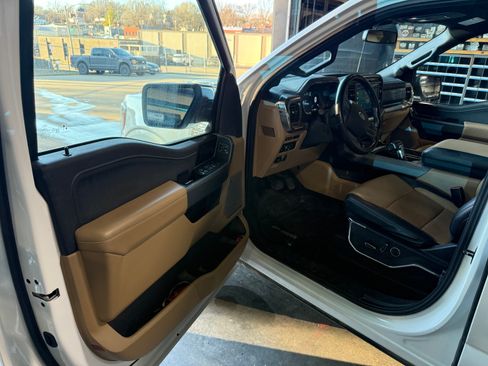 Used 2023 Ford F150 Lariat w/ Equipment Group 502A High image 13