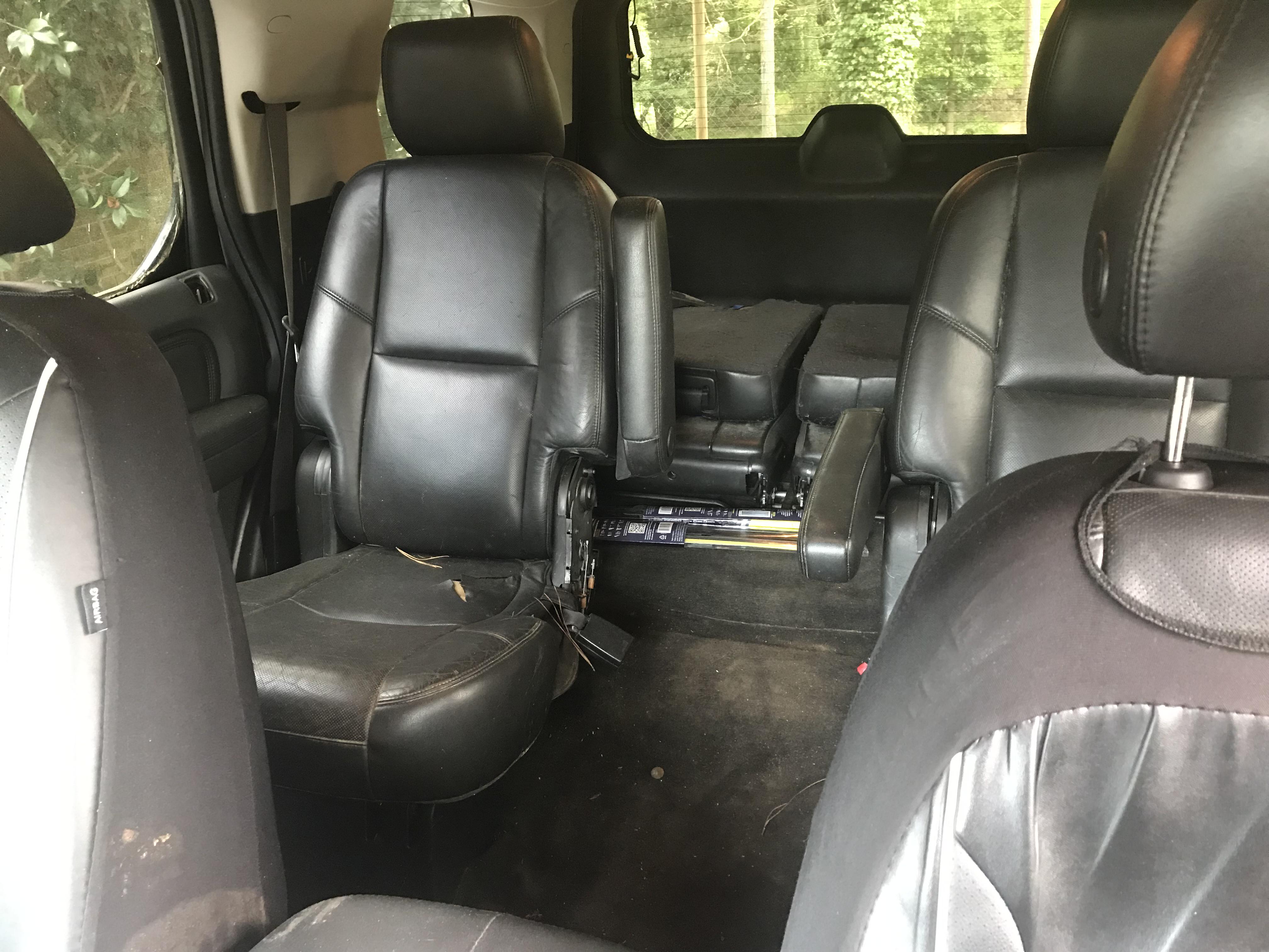 Used 2013 Cadillac Escalade Luxury RWD image 12