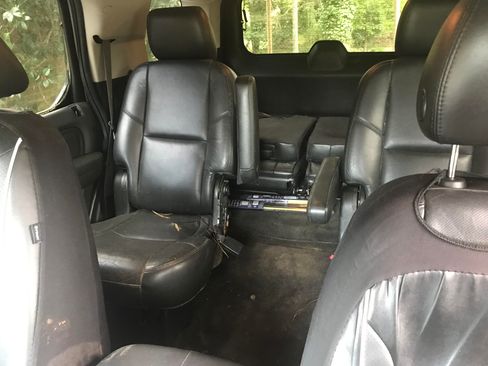 Used 2013 Cadillac Escalade Luxury image 12