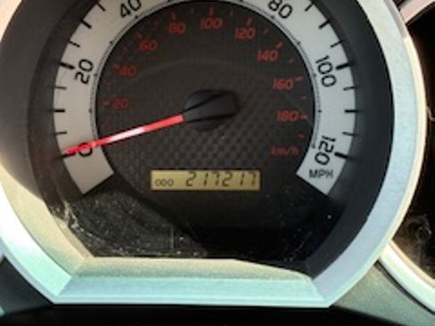 Used 2015 Toyota Tacoma PreRunner image 12