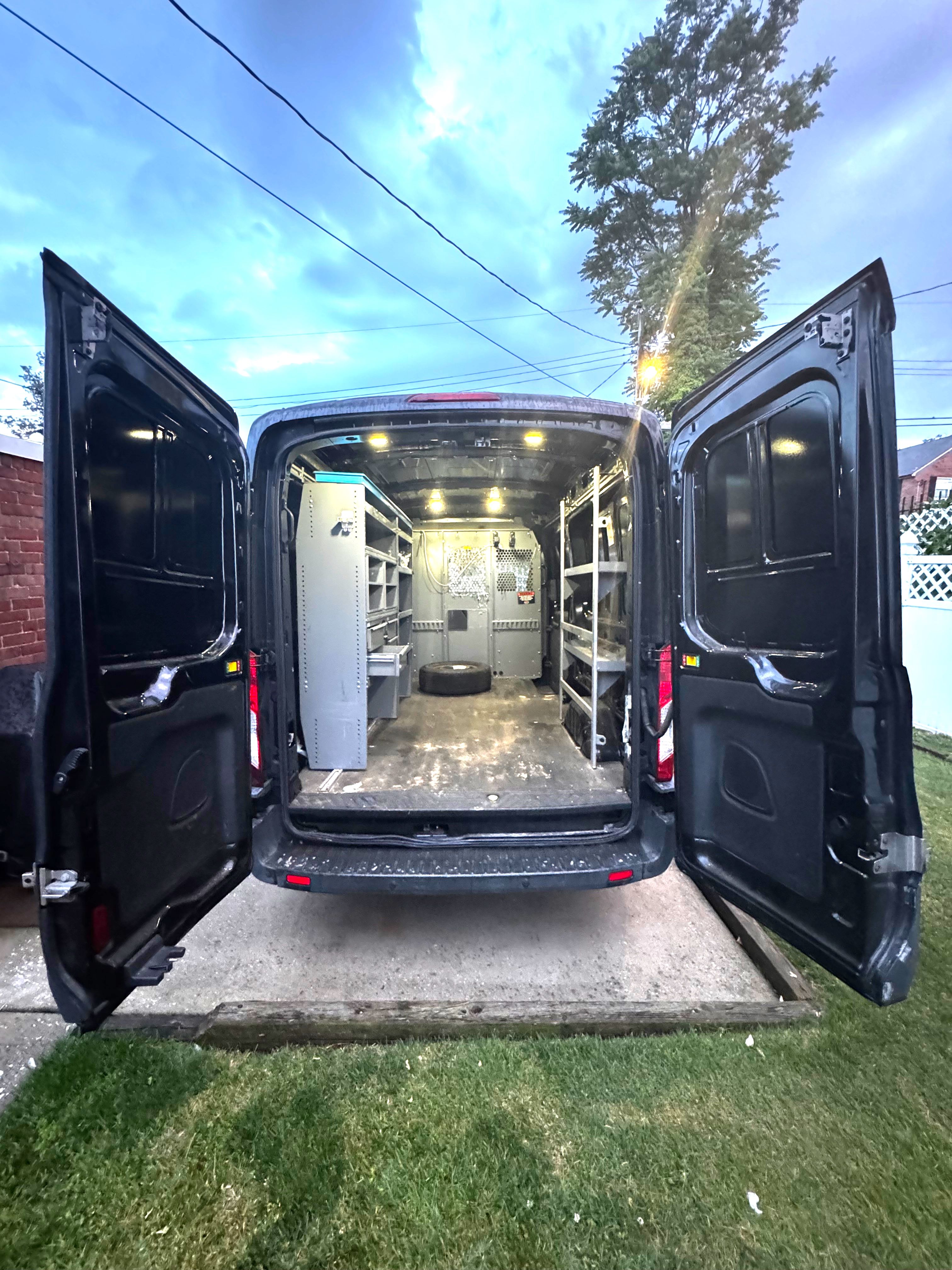 Used 2015 Ford Transit 250 148 Medium Roof RWD image 2