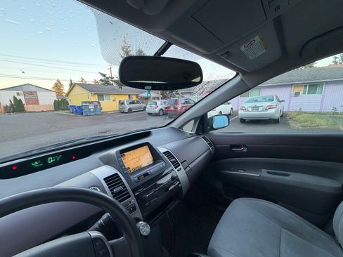Used 2005 Toyota Prius FWD image 9