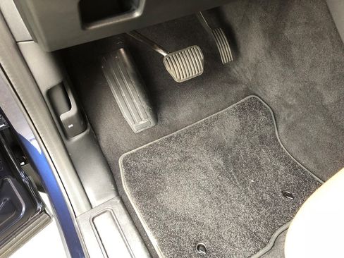 Used 2019 Land Rover Discovery HSE Luxury image 22