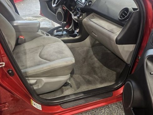 Used 2012 Toyota RAV4 4WD w/ Value Pkg image 14