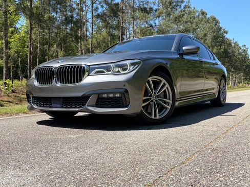 Used 2017 BMW 750i xDrive AWD/4WD image 5