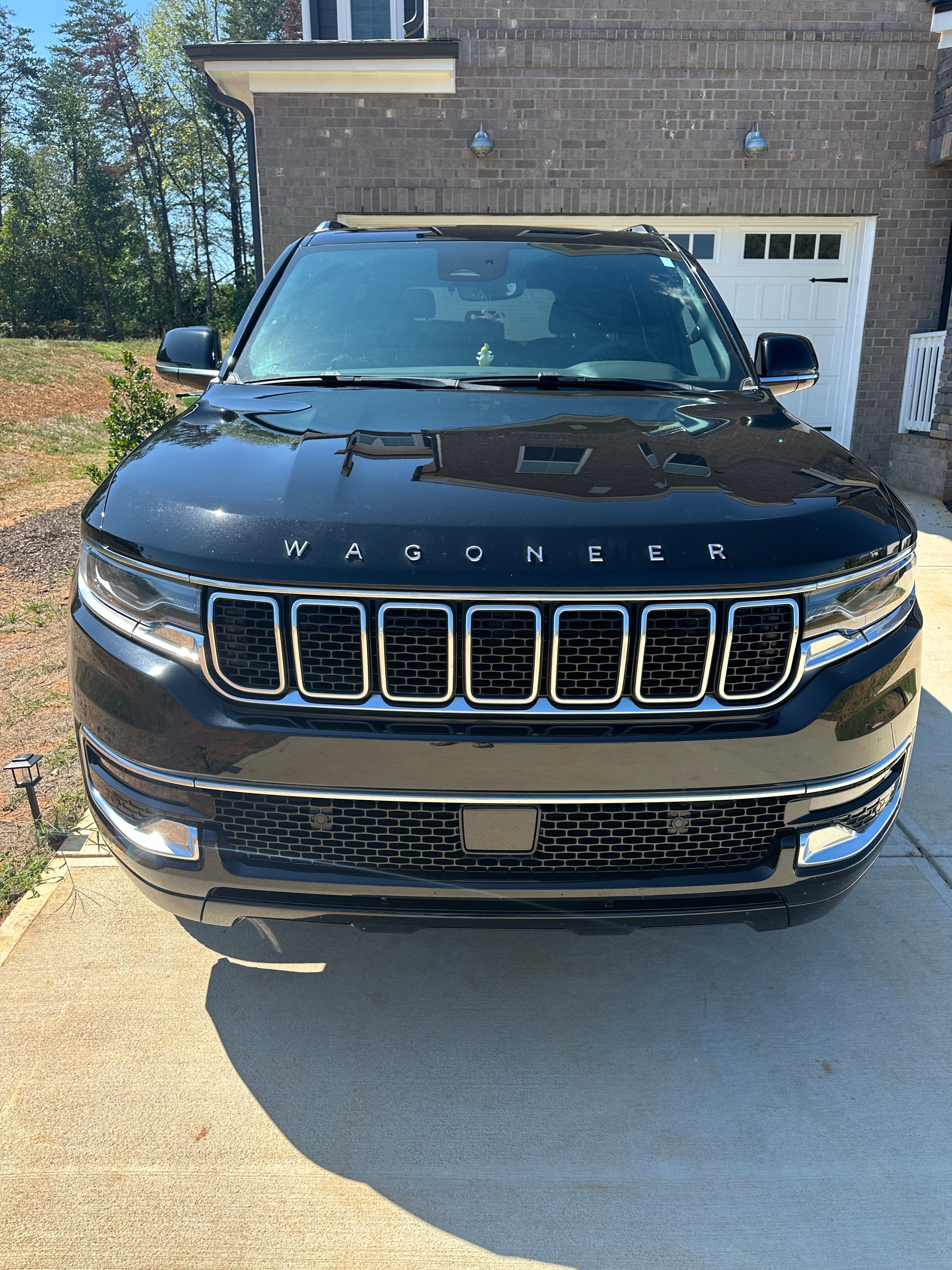 Used 2024 Jeep Wagoneer 4WD w/ Premium Group I image 16