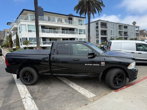 Used 2011 RAM 1500 Sport RWD image 2