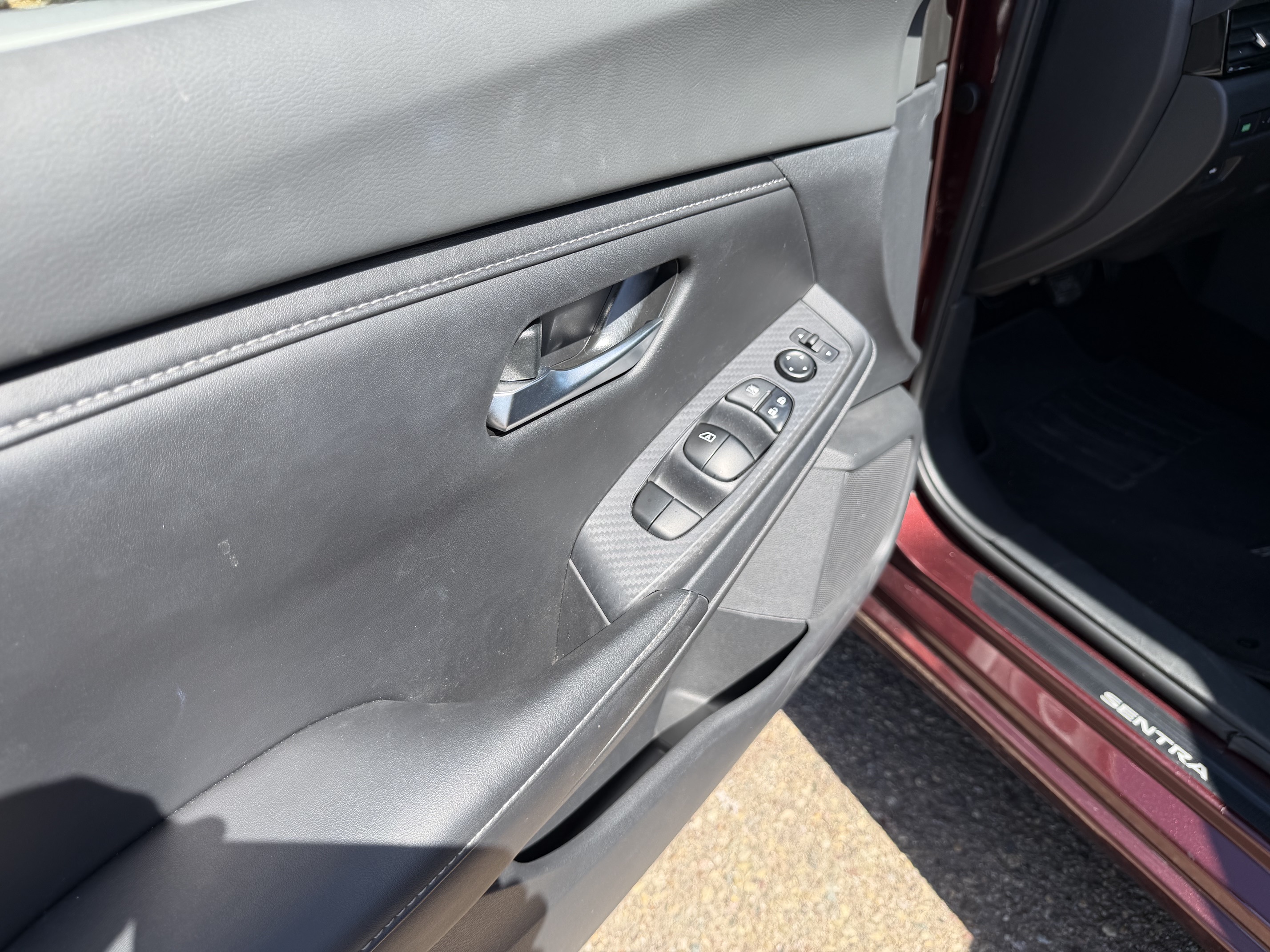 Used 2022 Nissan Sentra SV FWD image 16