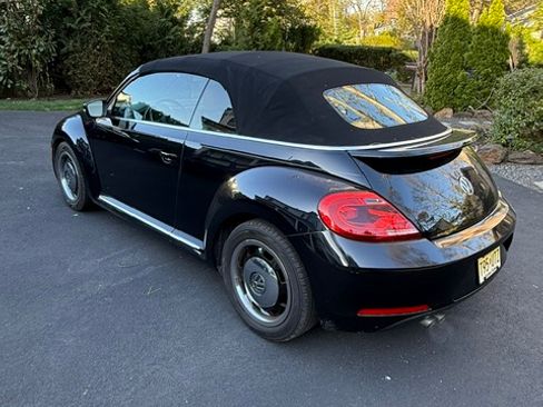 Used 2015 Volkswagen Beetle 1.8T image 2